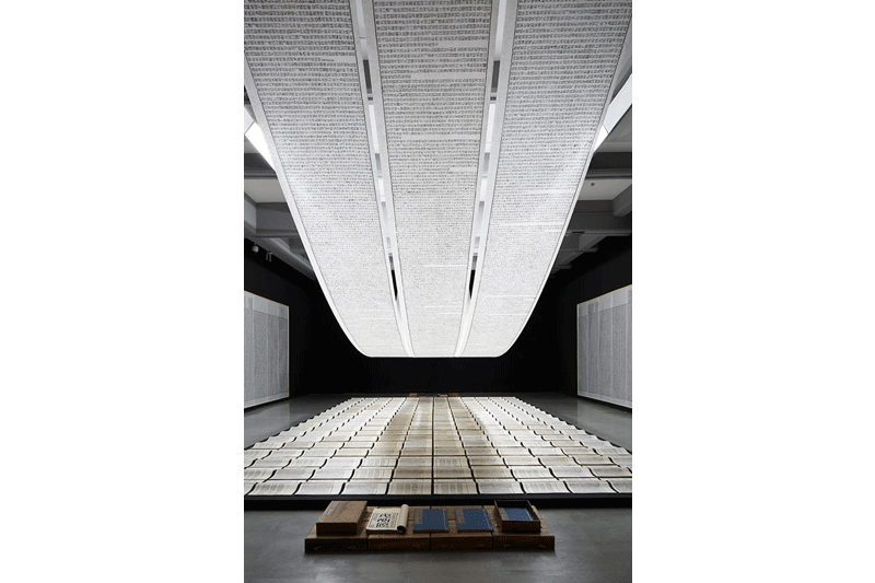 Xu Bing  | Book from the Sky Mixed media installation,1987-1991,  Collection of Hong Kong Museum of Art,Collection of the artist,Installation at Taipei Fine Arts Museum, 2014 的圖說