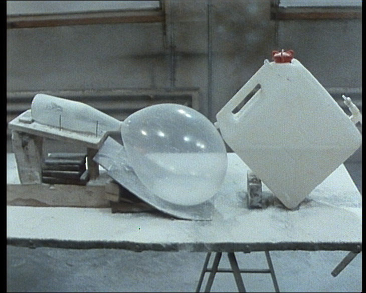 Peter Fischli & David Weiss  | The Way Things Go Color video with sound, 1987 30mins Courtesy of T&C EDITION 的圖說